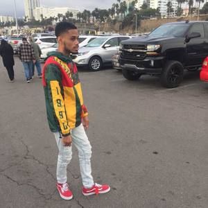 Meet your Posher, Larez